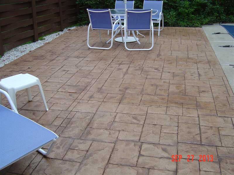 Tan ashlar stamped pool patio