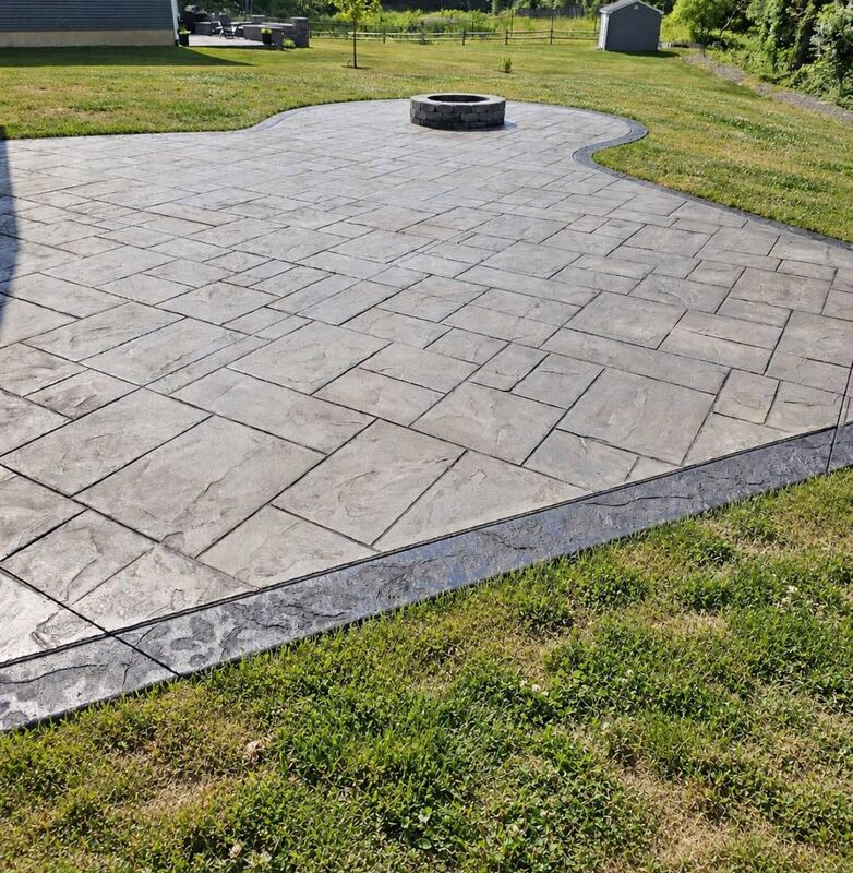 Ashlar patio curved border stone fire pit